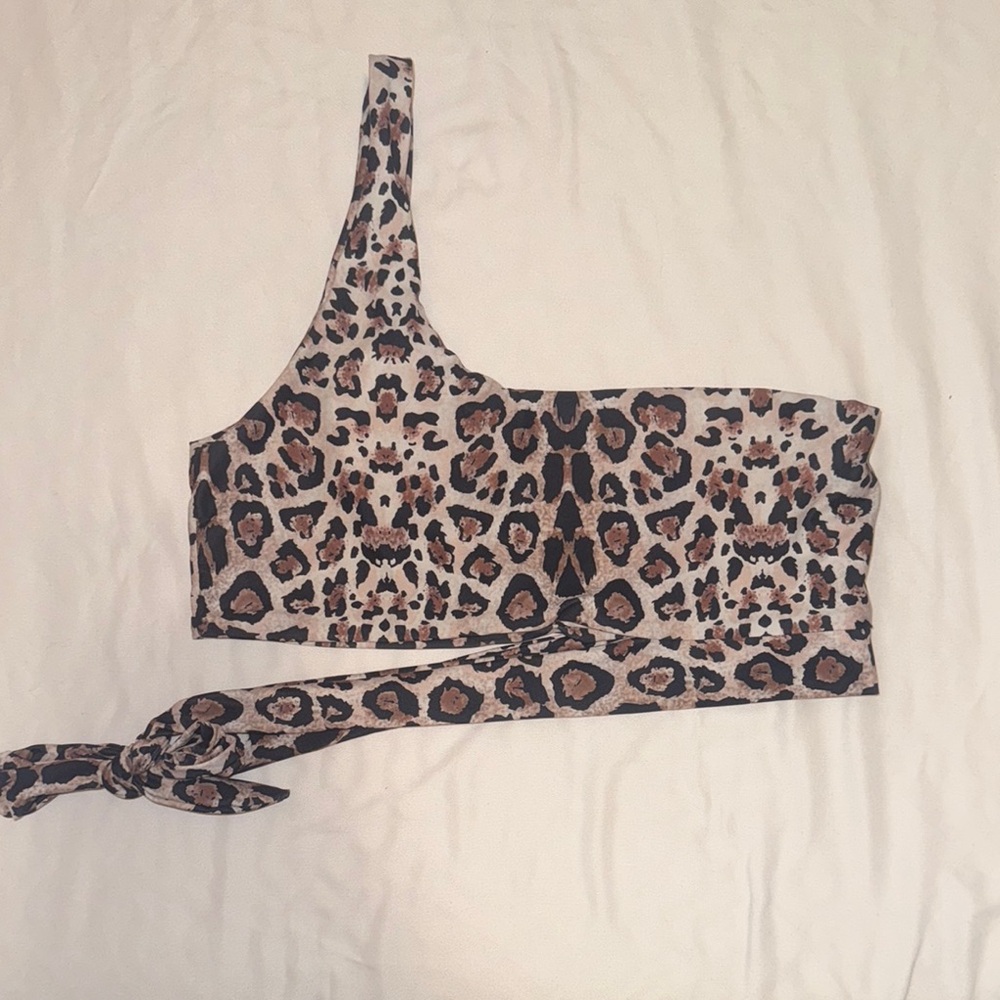 Leopard Print One-Shoulder Top
